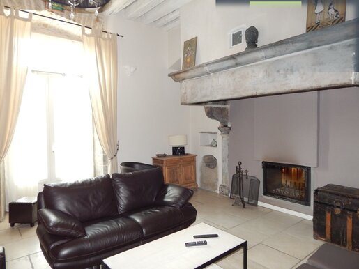Maison 14 pièces 403 m² · à Château-Chalon · 403 m² · 750 000 €