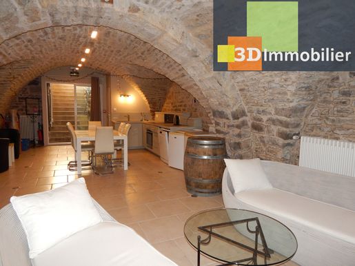Maison 14 pièces 403 m² · à Château-Chalon · 403 m² · 750 000 €