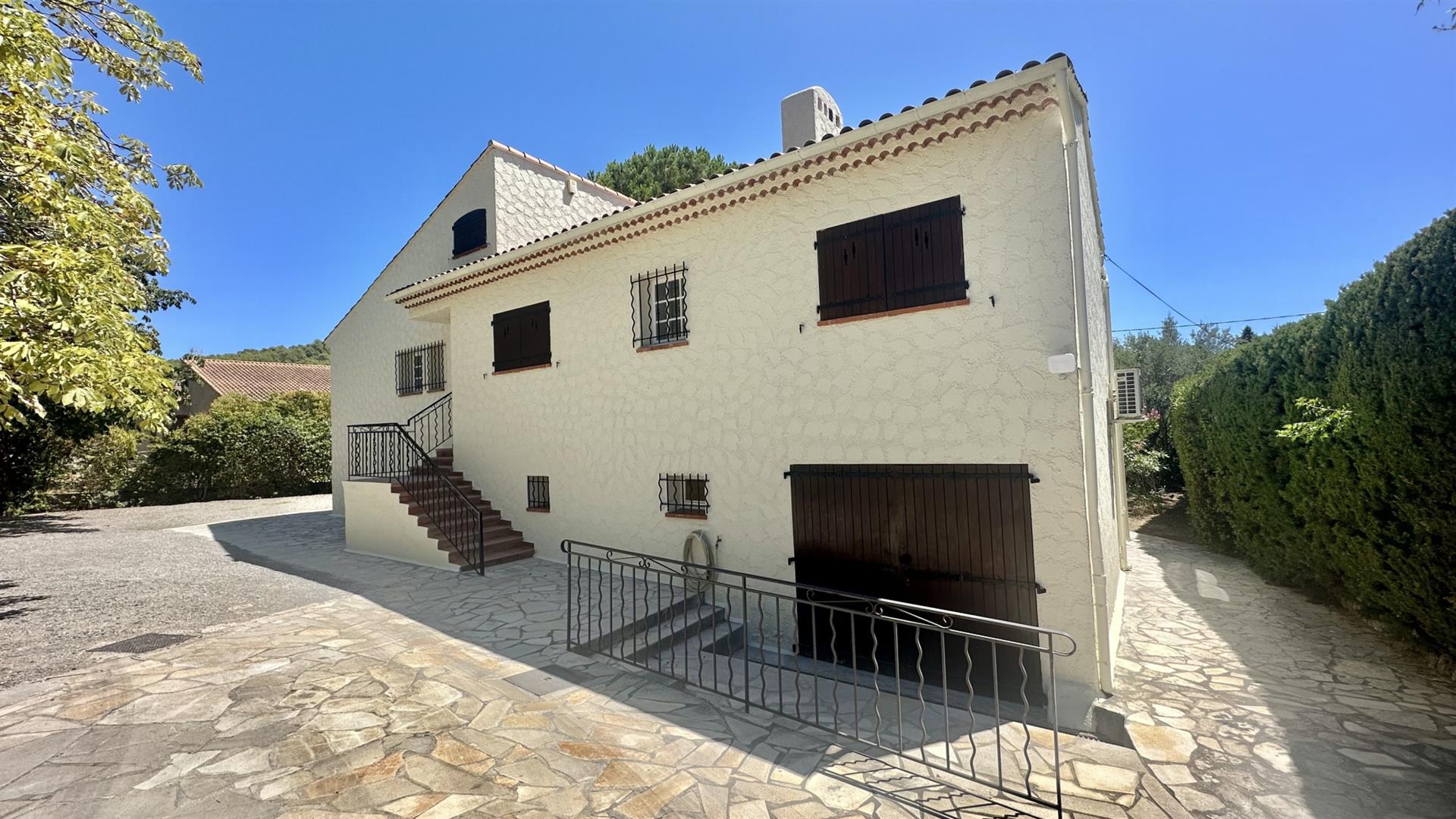 Maison à vendre, 264m², Draguignan