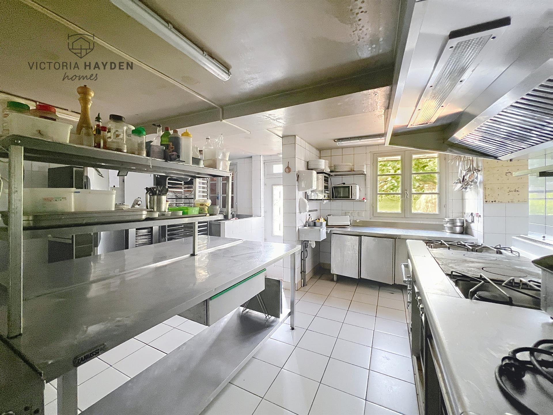 Maison à vendre, 600m², Oloron-Sainte-Marie