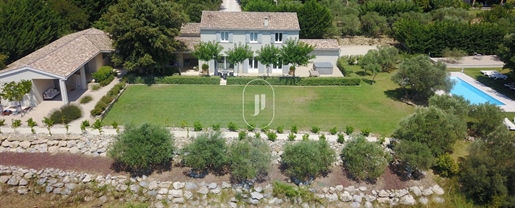 Maison 9 pièces 250 m² · à Bédoin · 250 m² · 1 250 000 €