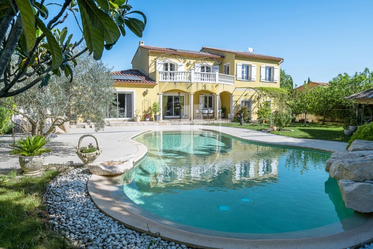 Maison à vendre, 225m², Le Thor