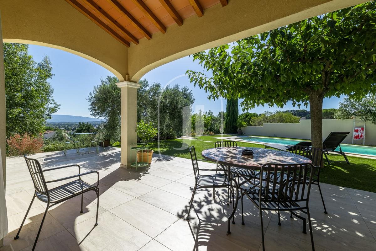 Maison à vendre, 135m², Saint-Saturnin-lès-Avignon
