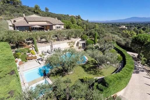 Maison 7 pièces 250 m² · à Le Thor · 250 m² · 1 395 000 €