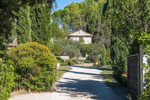 Maison 6 pièces 107 m² · à L'Isle-sur-la-Sorgue · 107 m² · 750 000 €