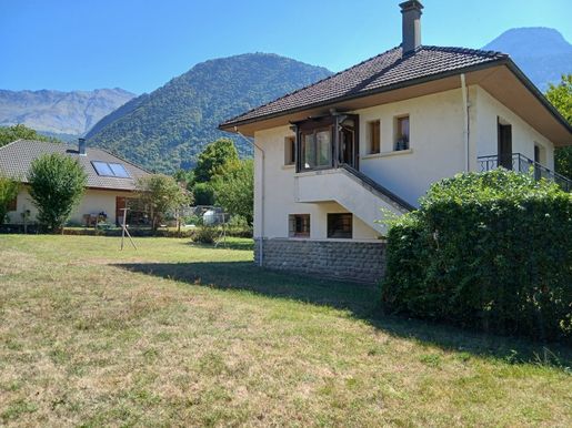 Maison 3 pièces 62 m² · à Saint-Avre · 62 m² · 215 000 €