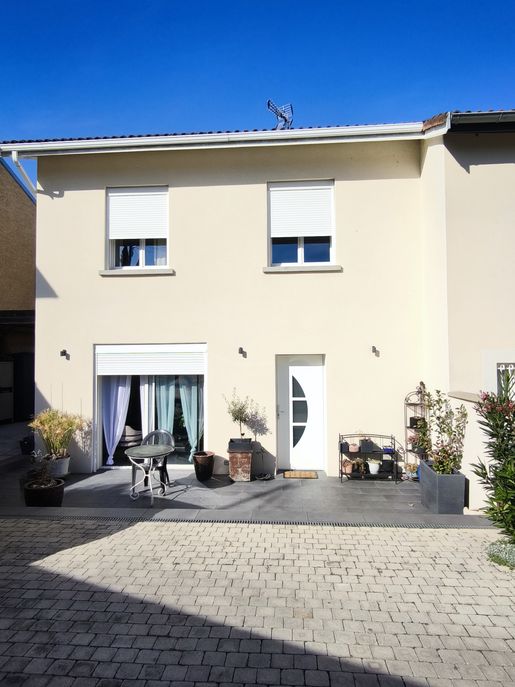 Maison 3 pièces 92 m² · à Montagny · 92 m² · 367 000 €