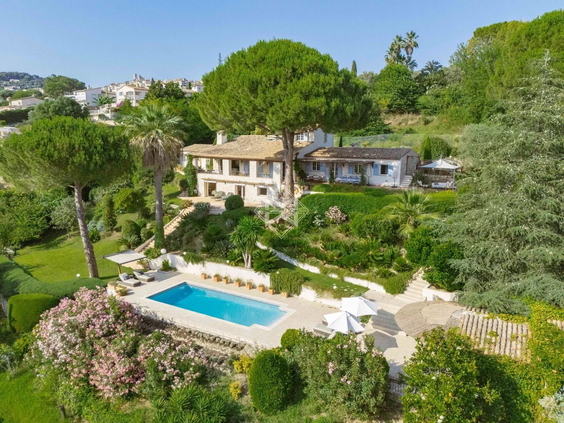 Maison à vendre, 300m², Saint-Paul-de-Vence