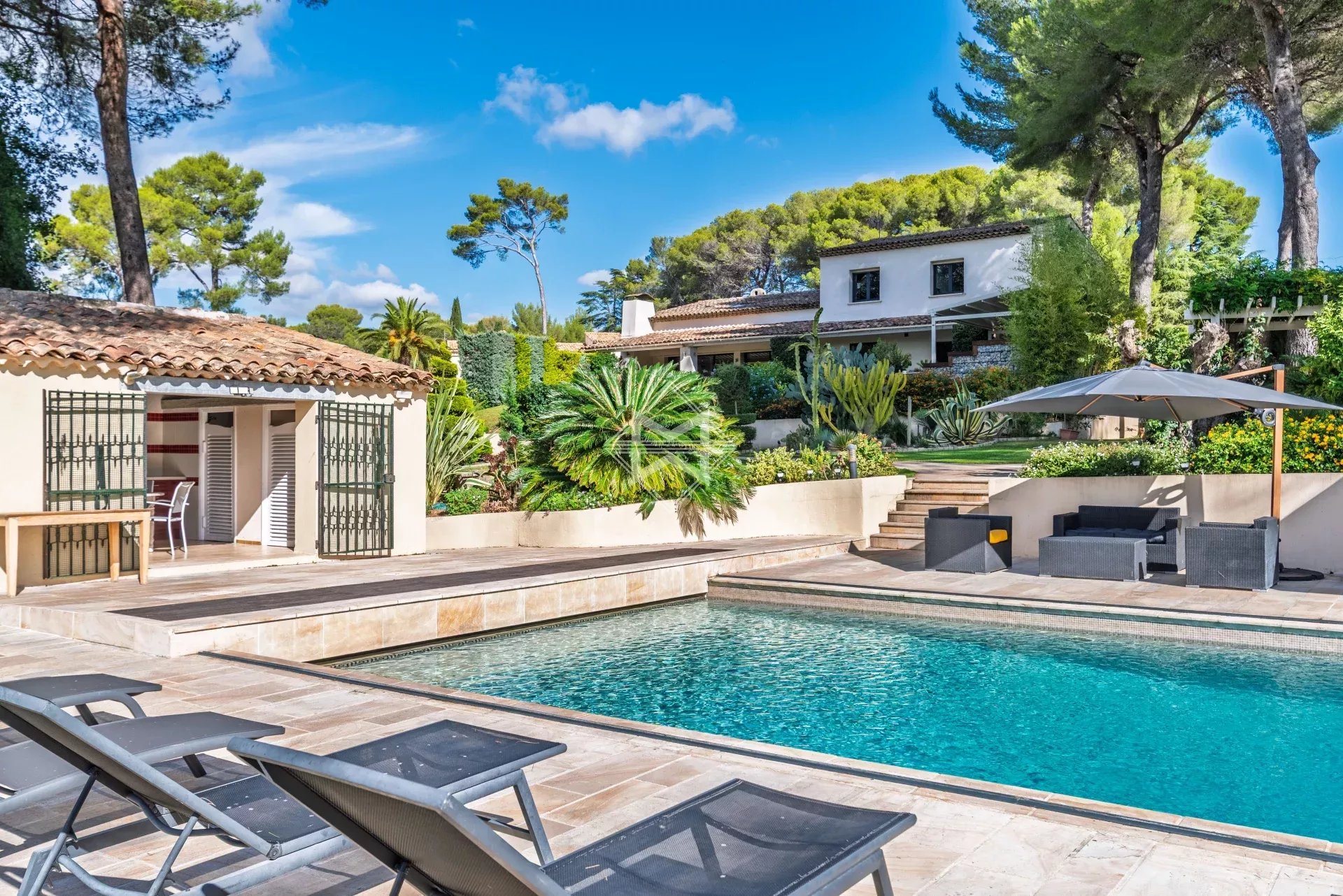 Maison à vendre, 390m², Biot