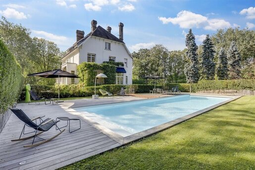 Maison 12 pièces 674 m² · à Wervicq-Sud · 674 m² · 1 980 000 €