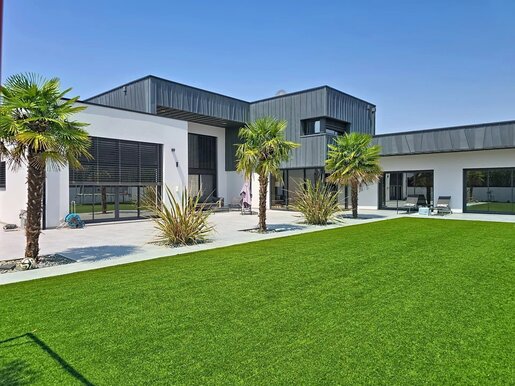 Maison 10 pièces 405 m² · à Cholet · 405 m² · 1 362 000 €