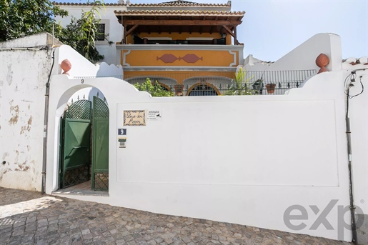 Exclusiva Moradia T4 no Coração do Centro Histórico de Tavira
