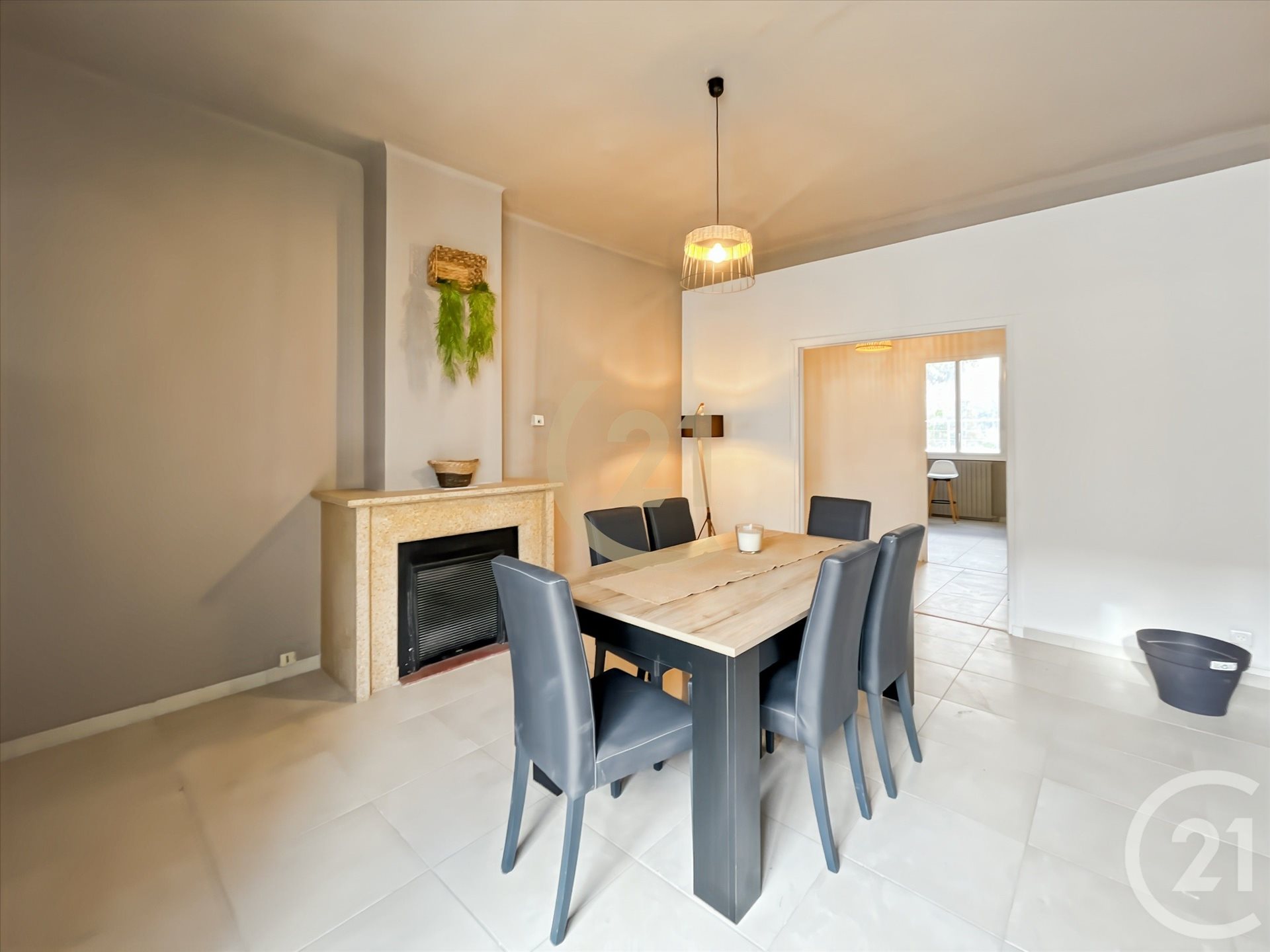 Appartement à louer, 87m², Calvi