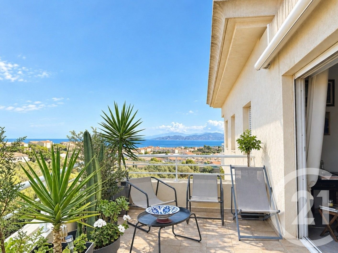 L'Île-Rousse (Upper Corsica)