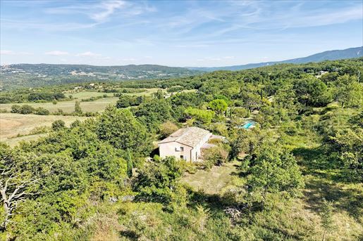 7 pièces 201 m² · à Saignon · 201 m² · 990 000 €