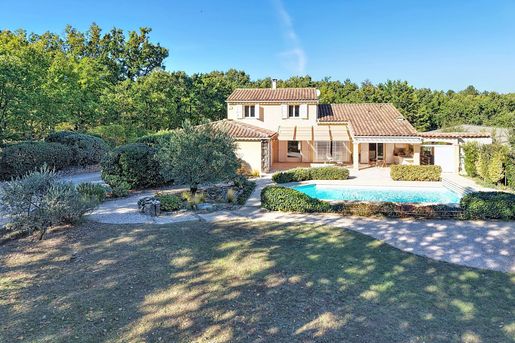Maison 6 pièces 163 m² · à Céreste-en-Luberon · 163 m² · 585 000 €