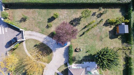 Terrain 960 m² · à La Motte-Servolex · 399 000 €