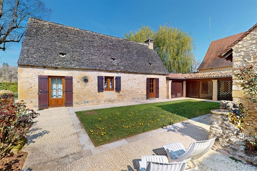 Maison 7 pièces 250 m² · à Montignac-Lascaux · 250 m² · 699 000 €