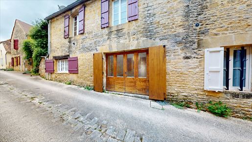 Maison 5 pièces 112 m² · à Montignac-Lascaux · 112 m² · 275 600 €