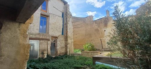 Maison 7 pièces 380 m² · à Astaffort · 380 m² · 159 000 €