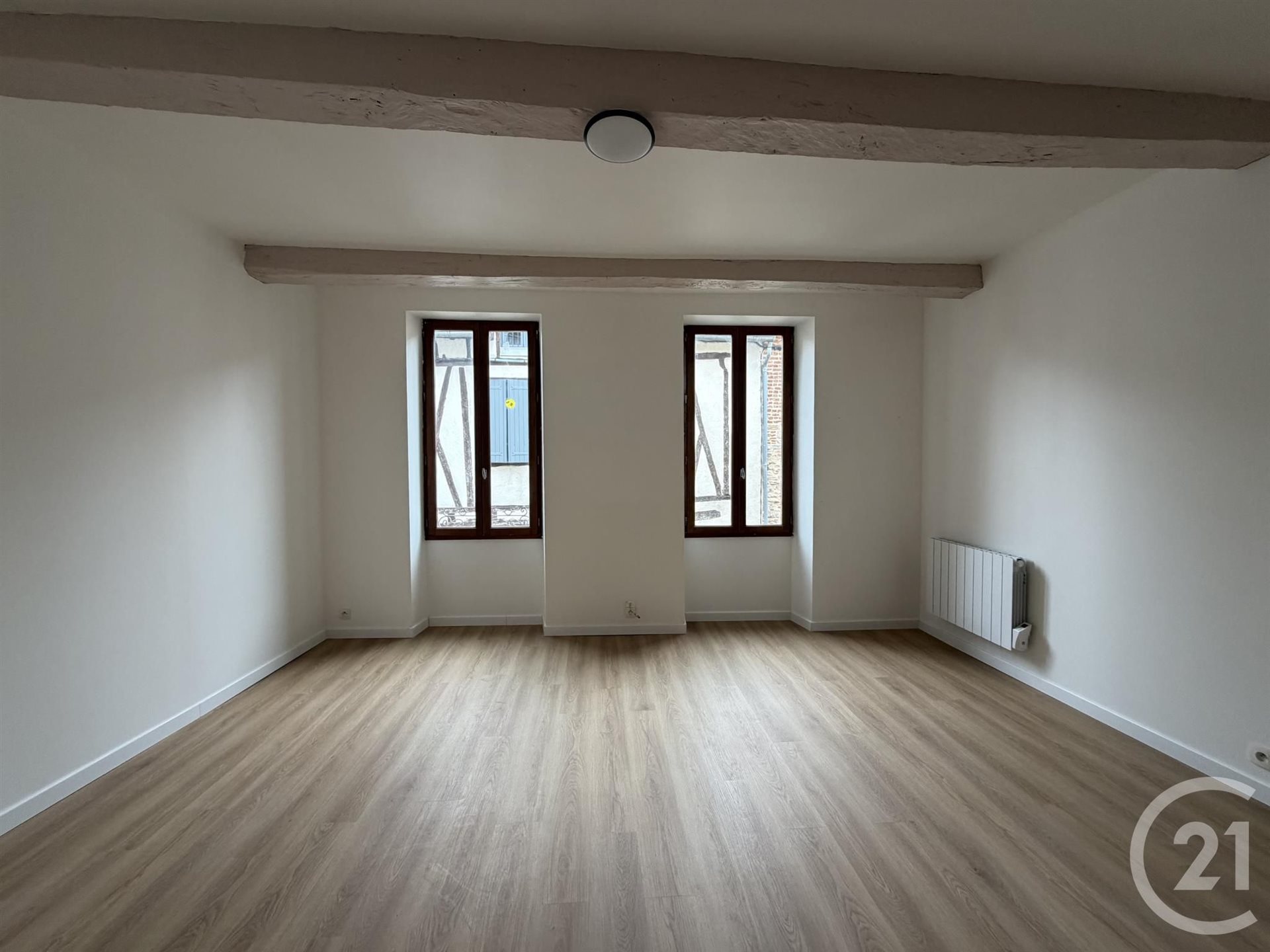 Appartement à louer, 28m², Cordes-sur-Ciel
