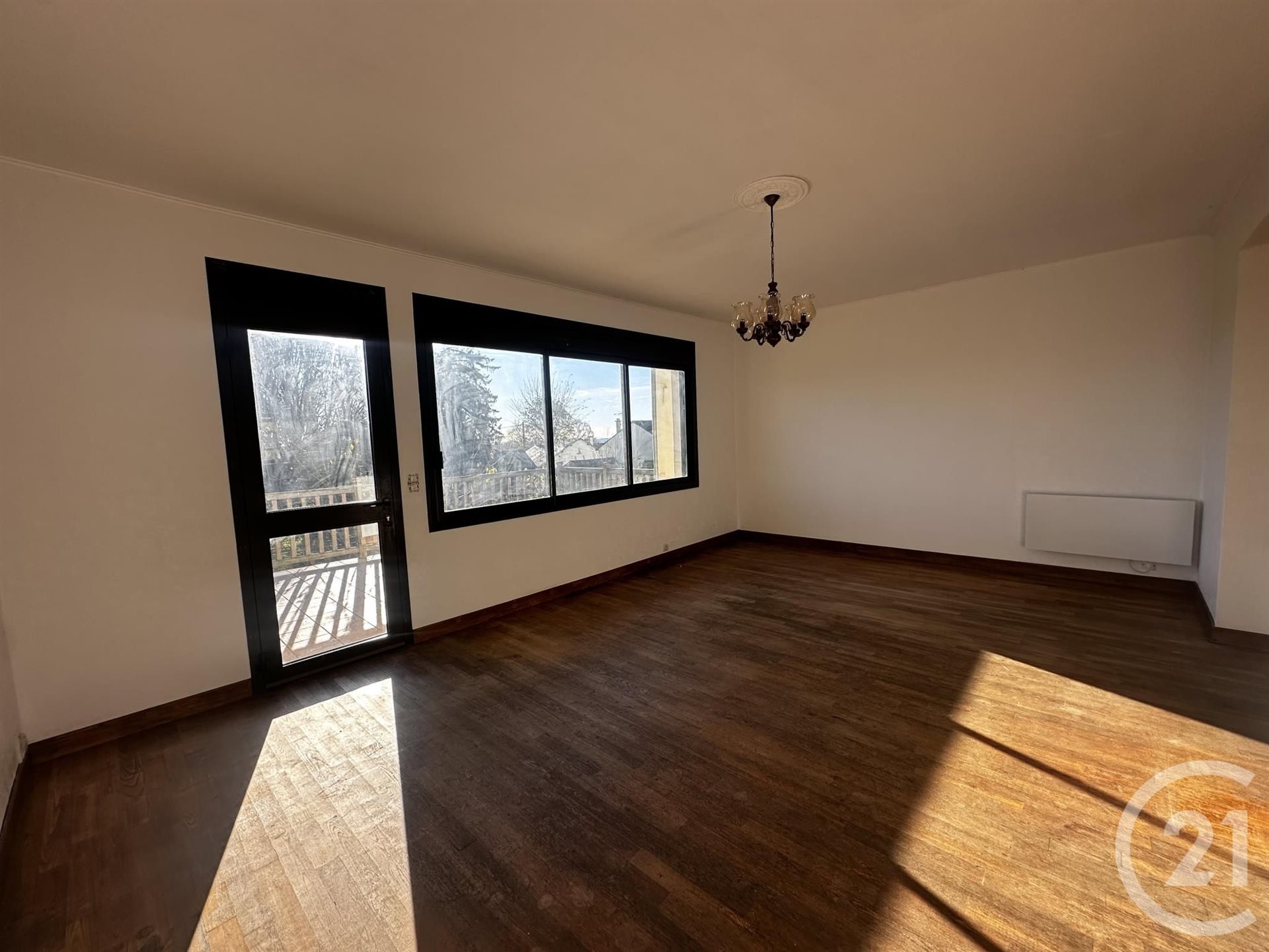 Appartement à louer, 86m², Réquista