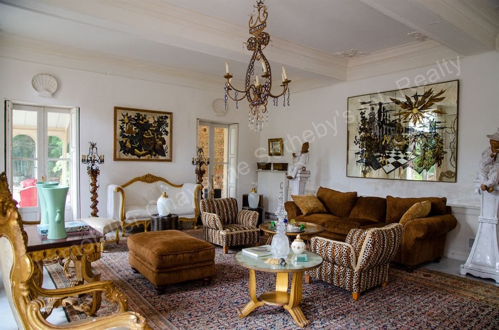 Castle Xviii with theatre and caretaker's house, all amenities within walking distance – pohled 3