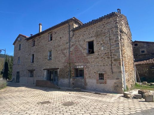 Maison 10 pièces 265 m² · à Robiac-Rochessadoule · 265 m² · 160 000 €