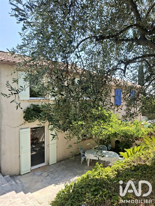 Vânzare Casă/Vilă 5 camere