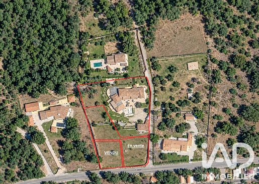 Terrain 660 m² · à Régusse · 73 000 €