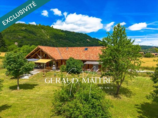 Maison 11 pièces 210 m² · à Saint-Affrique · 210 m² · 439 000 €