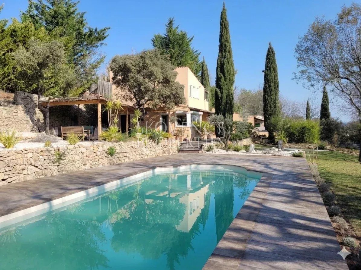 Maison à vendre, 157m², Cotignac