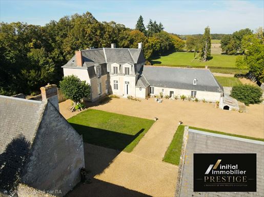 Maison 14 pièces 485 m² · à Tours · 485 m² · 1 540 000 €