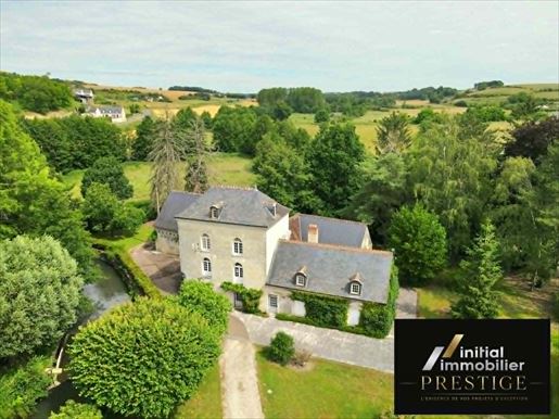 8 pièces 300 m² · à Tours · 300 m² · 676 000 €