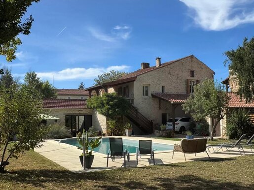 Maison 9 pièces 264 m² · à Prayssac · 264 m² · 349 000 €