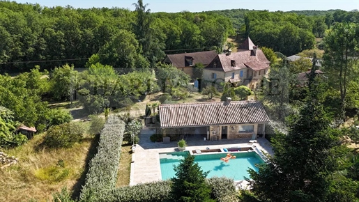 Maison 12 pièces 296 m² · à Marminiac · 296 m² · 750 000 €