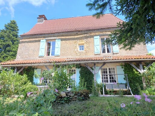Maison 14 pièces 520 m² · à Villefranche-du-Périgord · 520 m² · 627 000 €