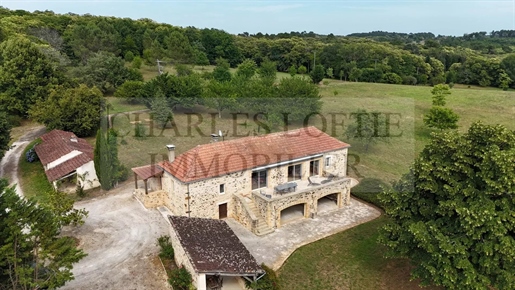 Maison 9 pièces 214 m² · à Villefranche-du-Périgord · 214 m² · 783 750 €