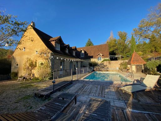 Maison 10 pièces 265 m² · à Lherm · 265 m² · 369 000 €