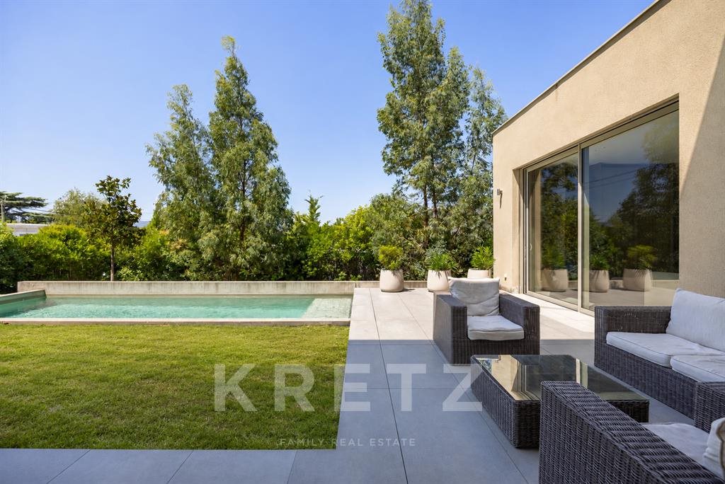 Lyon 5 - Architect-designed house with contemporary lines - Vue 3