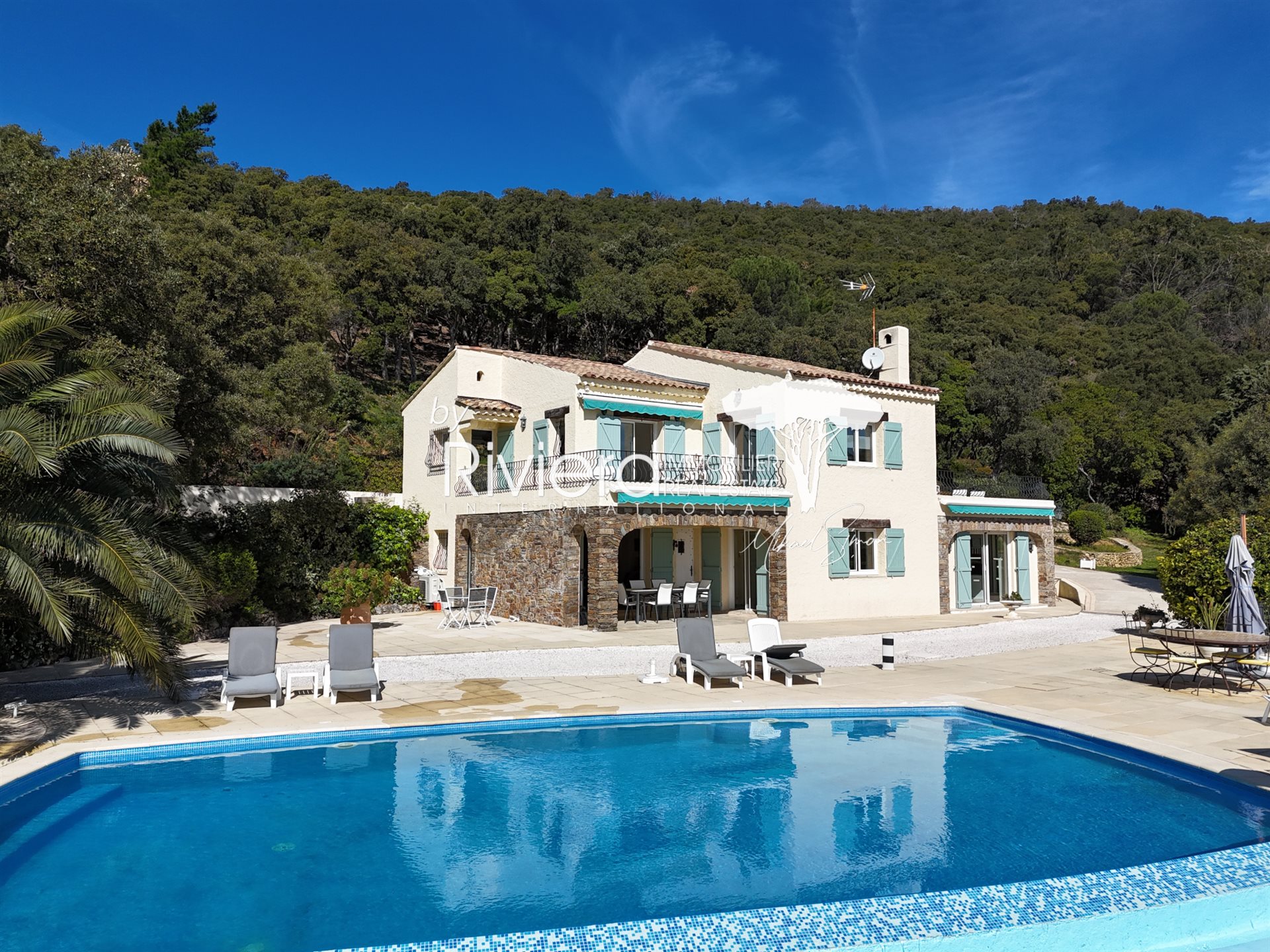 Maison à vendre, 206m², Cavalaire-sur-Mer