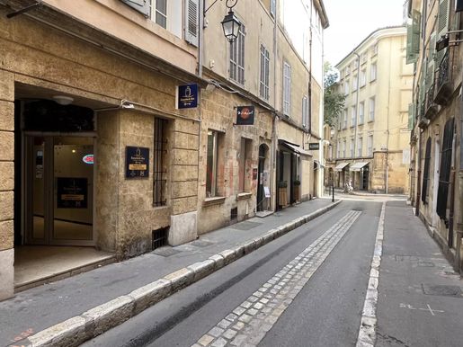 Local commercial 16 m² · à Aix-en-Provence · 16 m² · 135 000 €