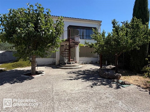 Maison 8 pièces 166 m² · à Le Pontet · 166 m² · 349 000 €
