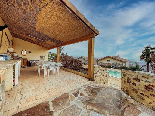 Maison 6 pièces 200 m² · à Vals-les-Bains · 200 m² · 350 000 €