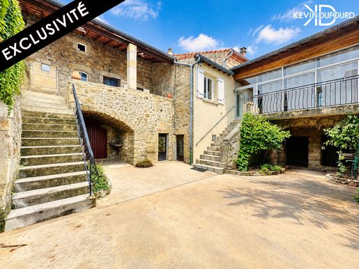 Maison 8 pièces 140 m² · à Saint-Julien-du-Serre · 140 m² · 260 000 €