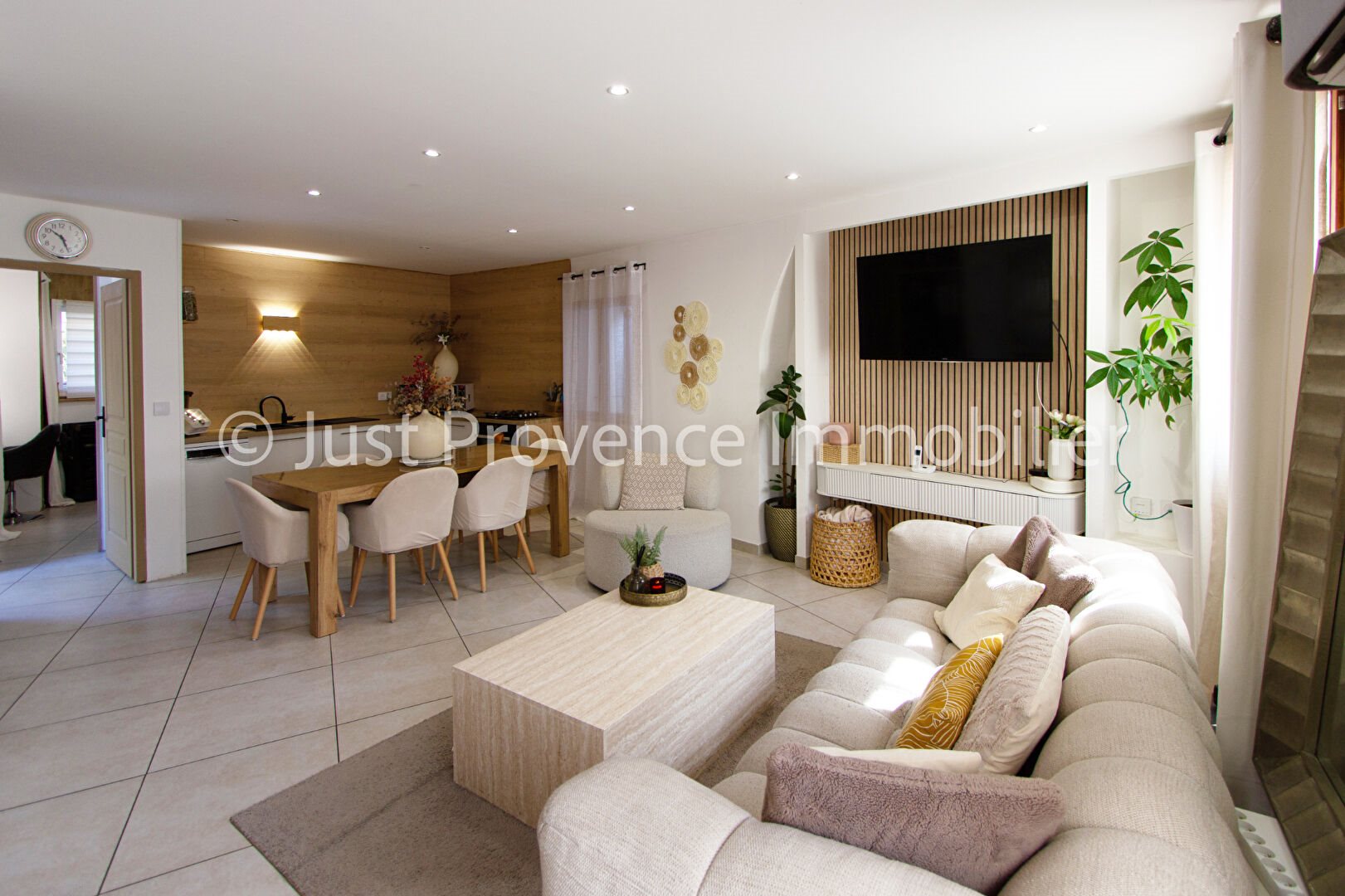 Maison à vendre, 203m², Caromb