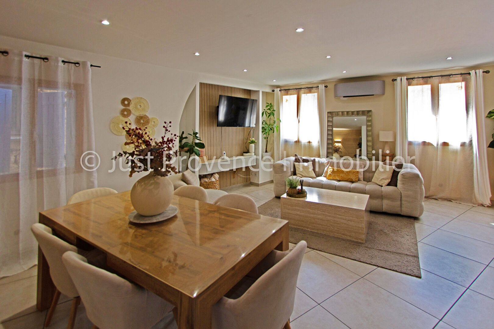 Maison à vendre, 203m², Caromb