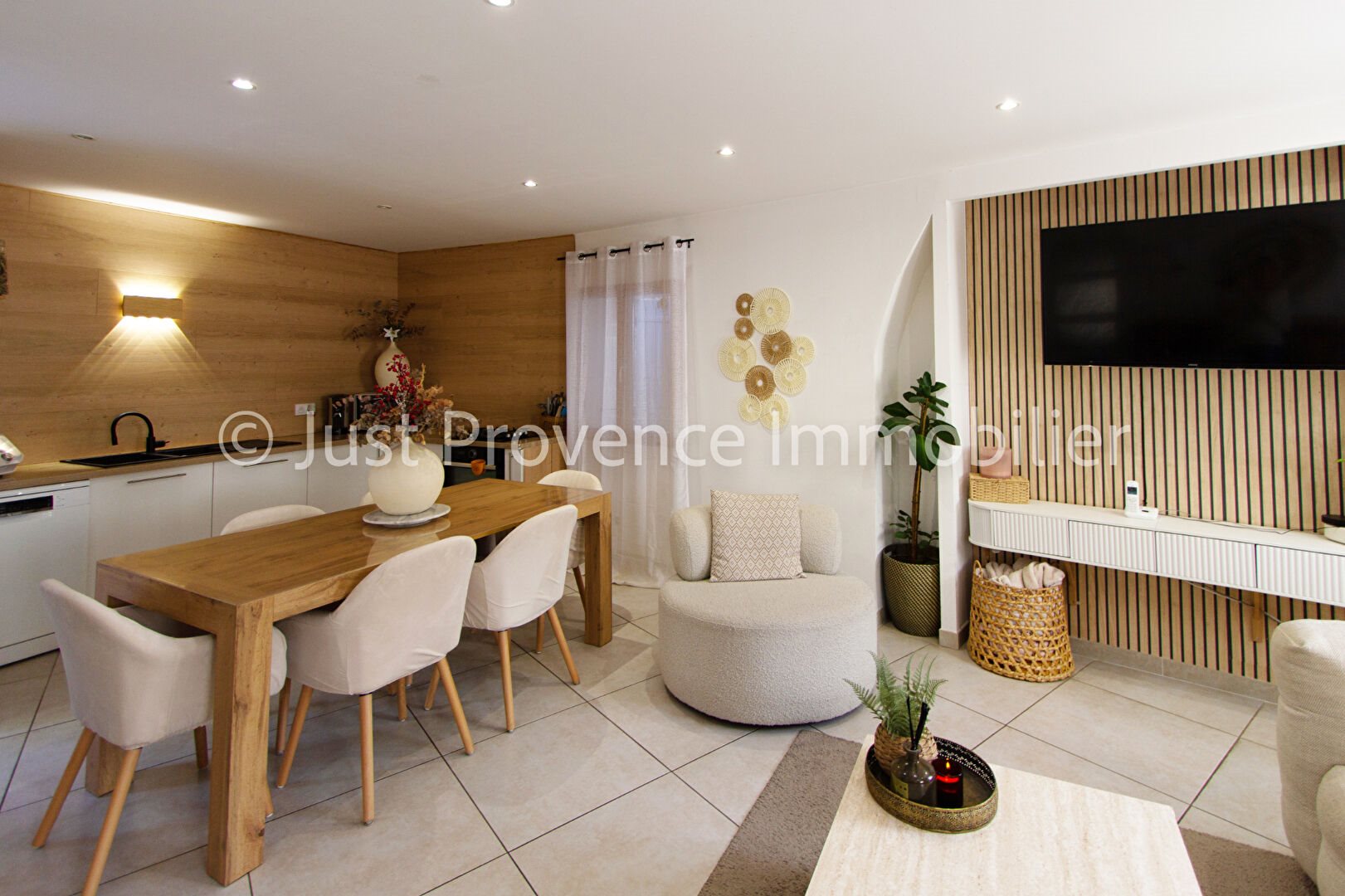 Maison à vendre, 203m², Caromb