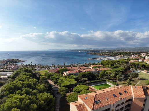Appartement 3 pièces 60 m² · à Six-Fours-les-Plages · 60 m² · 349 000 €