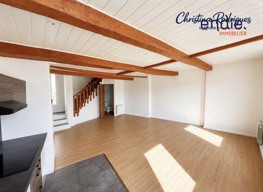 Appartement 6 pièces 135 m² · à Salernes · 135 m² · 225 000 €